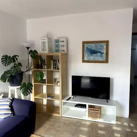 Vakantiehuis Orange House, Surf&yoga Lajares