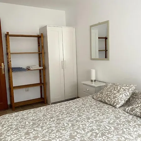 Orange House, Surf&yoga * Lajares