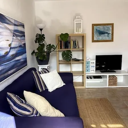 Orange House, Surf&yoga Feriehus