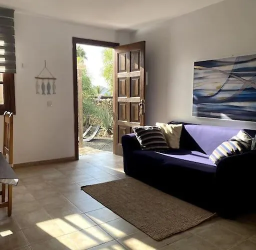 Semesterbostad Orange House, Surf&yoga Lajares