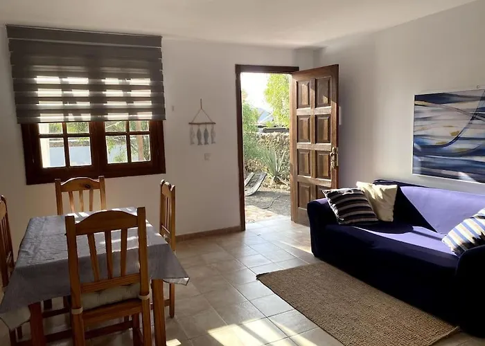 Semesterbostad Orange House, Surf&yoga Lajares