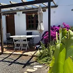 Orange House, Surf&yoga *