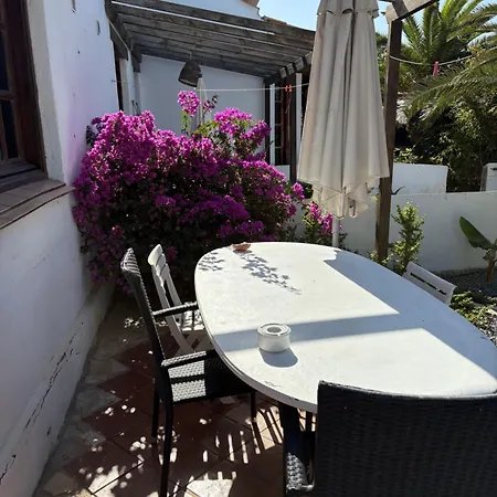 Orange House, Surf&yoga Feriehus