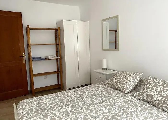 Orange House, Surf&yoga * Lajares